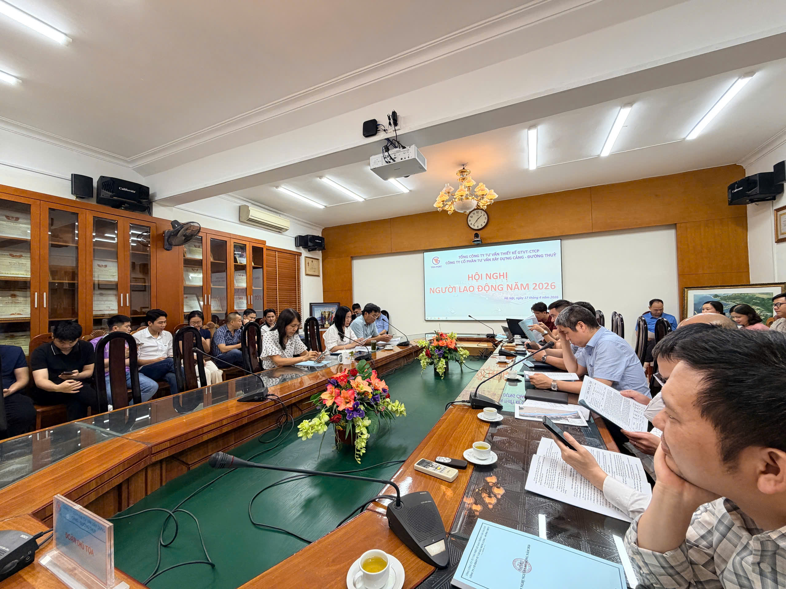 z7734927003705_57fbeed7588c74f381a8e347a2369cf7